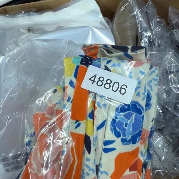 LulaRoe T-Shirt Women 2XL White Floral Short Sleeve Round Neck Pullover Casual - Picture 7 of 7